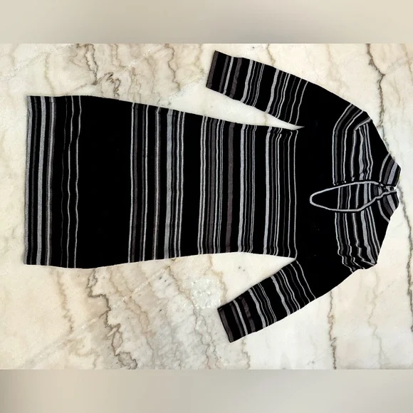 🖤NWT BCBG Generation stripped LBD with mock neck and back key-hole opening - Picture 2 of 6